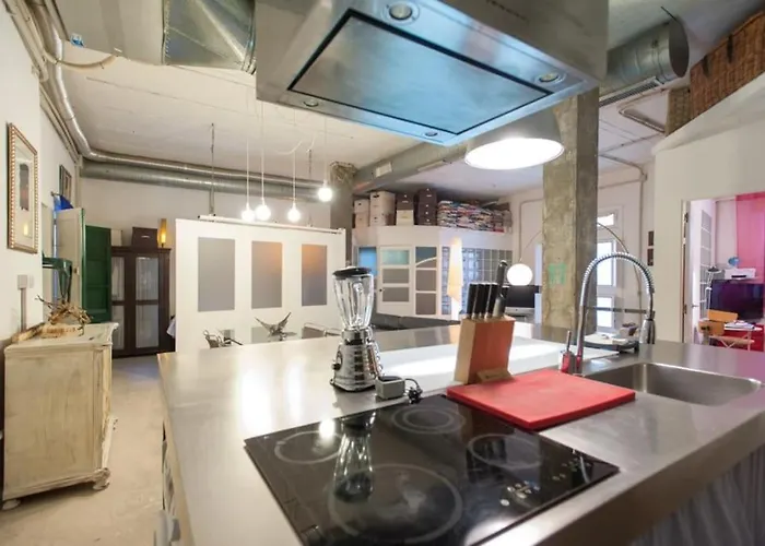 Loft Soho, Free Garage, Downtown *